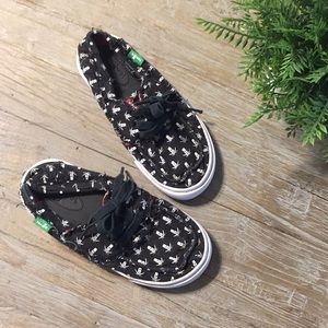 Sanuk Kids,  Shoes Size 12, very good Condition